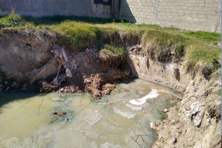 Imagen: Tula: Vecinos esperan la reparación de una fosa séptica desde hace cuatro años