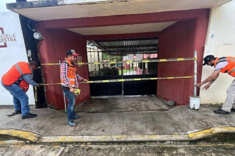 Imagen: En Huejutla, tres bardas colapsaron por las lluvias