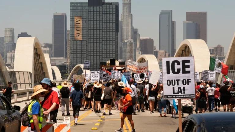 Imagen: Los Ángeles sin fuegos artificiales: comunidades latinas cancelan el 4 de julio por miedo al ICE