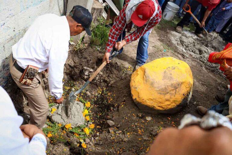 Imagen: Colocan la primera piedra de la Gasolinera para el Bienestar de Ixmiquilpan 