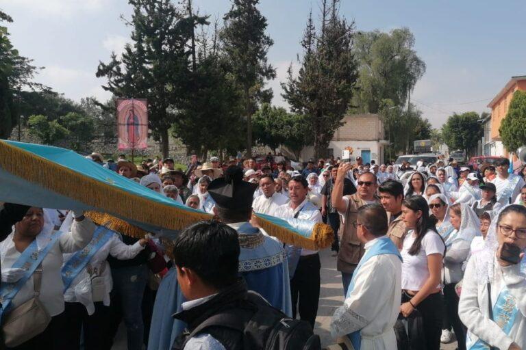 Imagen: Cien años de la procesión de la iglesia de San Miguel Arcángel a la Virgen de Las Lágrimas