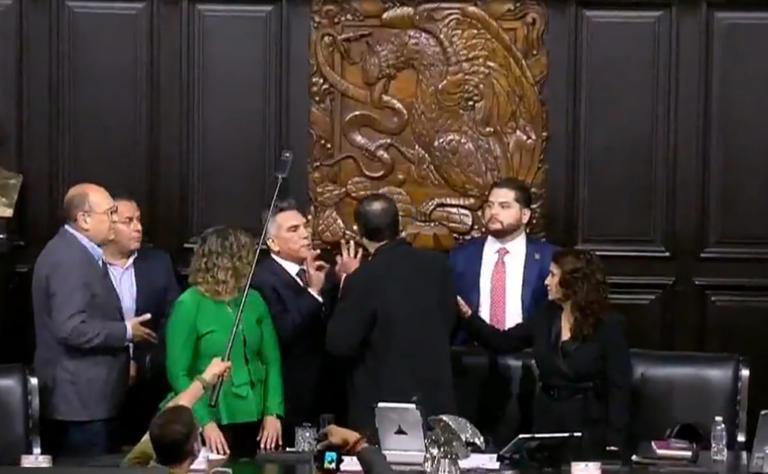 Imagen: Video: Alito Moreno y Gerardo Fernández Noroña protagonizan pelea en el Senado