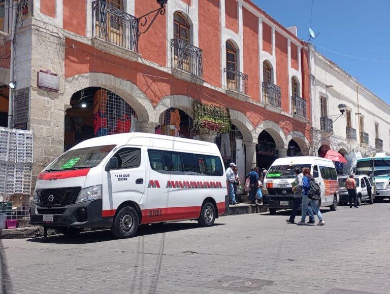 Imagen: Combis de Pachuca se estacionan por más de 20 minutos en paraderos del Centro, ¿lo has notado?