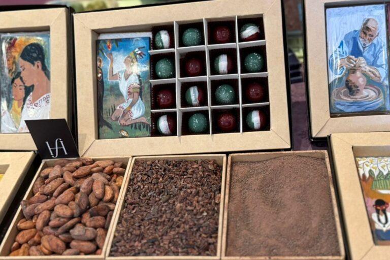 Imagen: Productos de cacao pintados a mano conforman nueva colección de La Hija del Fuego
