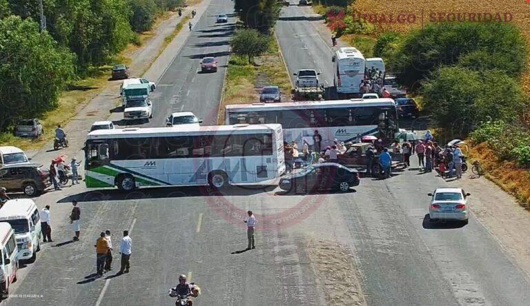 Imagen: Bloquean la carretera Actopan-Tula, a la altura de Francisco I. Madero