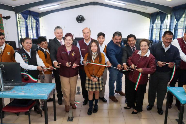 Imagen: Realizan entrega de uniformes, útiles y calsado en Tula y Tepeji del Río