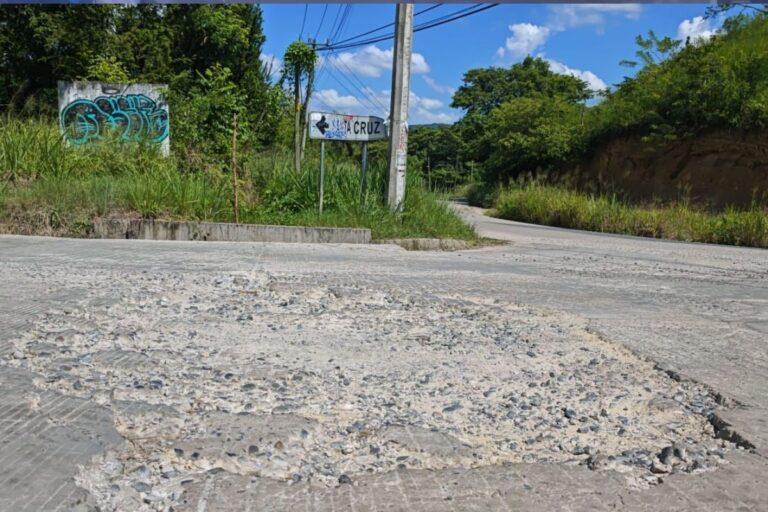 Imagen: Carretera Huichapa-Santa Cruz, en la Huasteca, presenta deterioro; esto dicen los conductores