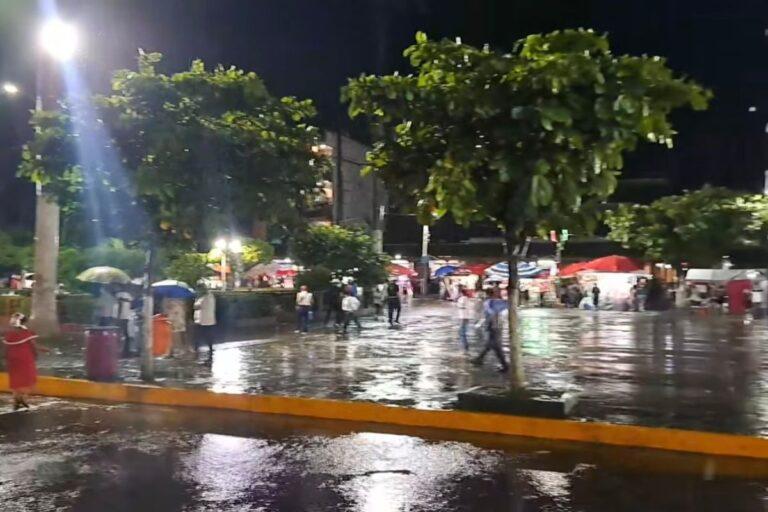 Imagen: Huejutla: Lluvias ocasionaron bajas ventas en evento del Grito de Independencia