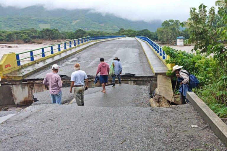Imagen: Saldo de lluvias: Daños carreteros y 5 puentes colapsados en la Sierra Alta y la Huasteca hidalguense