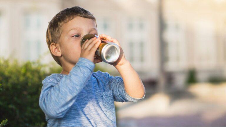 Imagen: Así será la sanción por vender bebidas energizantes a menores de edad