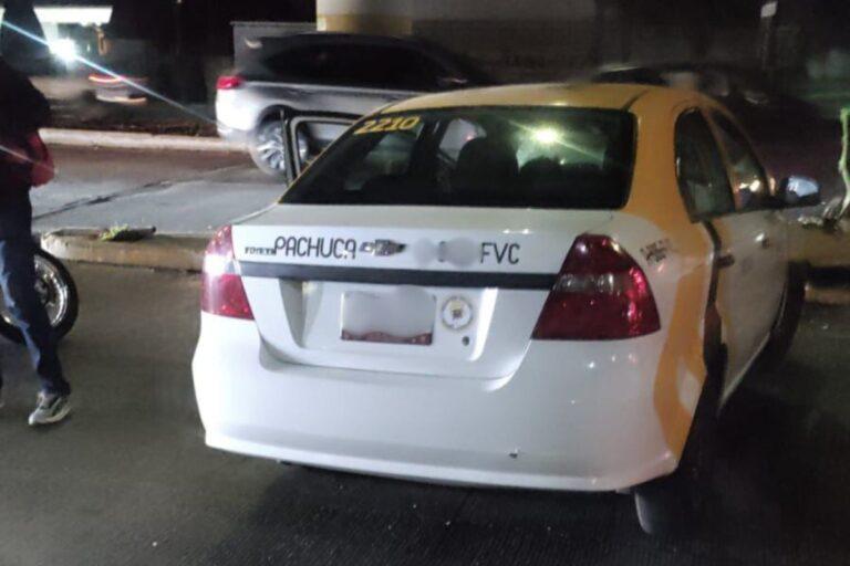 Imagen: Alerta Vial: Taxi de Pachuca se impacta al transitar sobre el bulevar Colosio