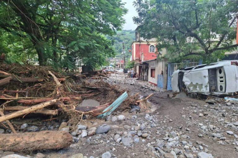 Imagen: Por inundación en Huehuetla, Trinidad perdió todo su patrimonio