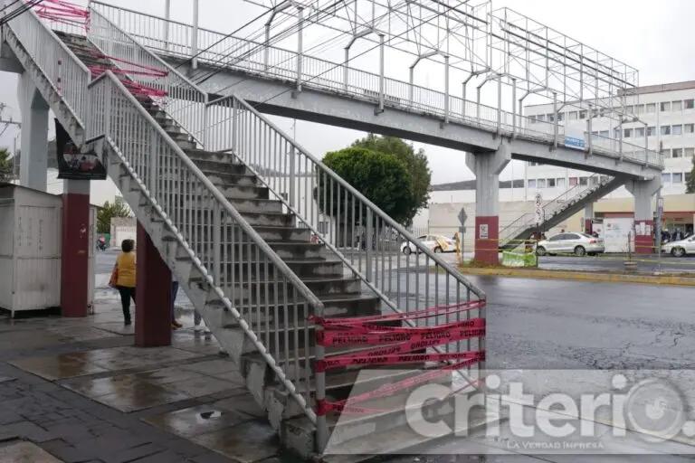 Imagen: Menchaca llama a retirar publicidad de puentes peatonales