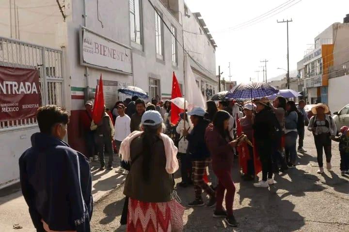 Imagen: El reclamo de familias de la Sierra afectadas por la vaguada monzónica a las autoridades