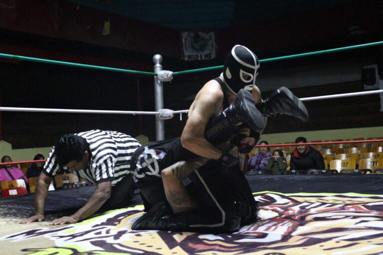 Imagen: Resaca de aniversario y lucha dominical, la arena Afición sigue activa este domingo