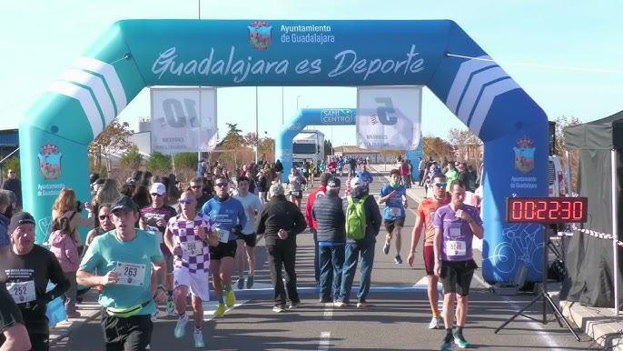 Imagen: Entre el deporte y la violencia: así vivió ayer el hidalguense Arturo Martínez en el Medio Maratón de Guadalajara