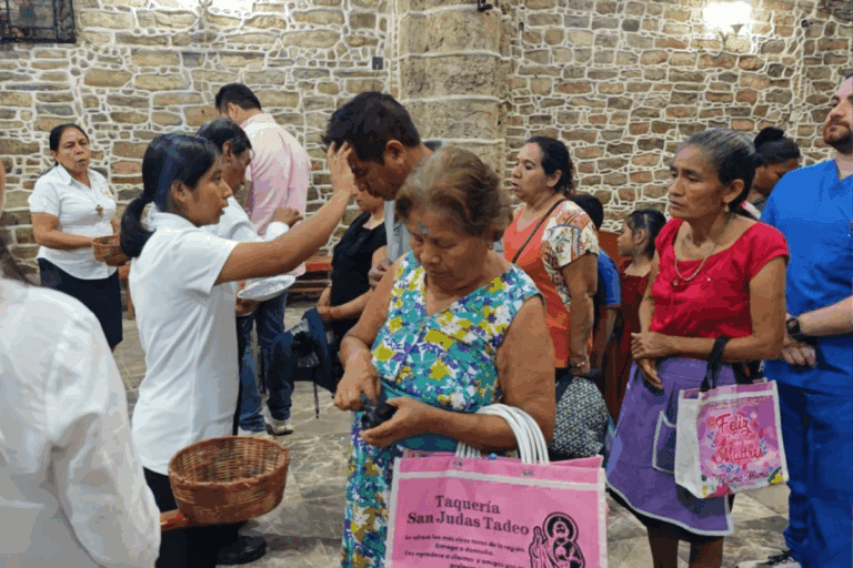 Imagen: Huejutla: Acuden fieles católicos a la celebración del Miércoles de Ceniza