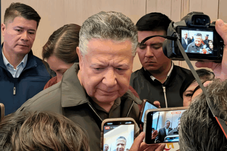 Imagen: Julio Menchaca niega relación entre renuncia de alcalde al PT y detención de funcionario
