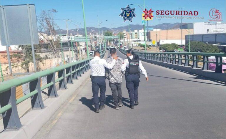 Imagen: SSPH: Evita incidente en puente peatonal de Pachuca