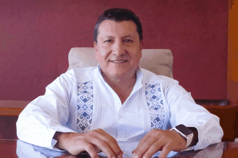 Imagen: Alcalde de San Salvador permanece hospitalizado tras retención en protesta