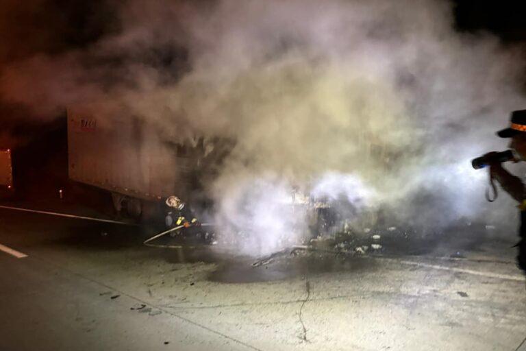 Imagen: Incendio de camión en la Arco Norte; esto pasó