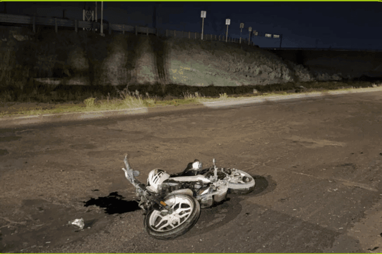 Imagen: Tulancingo: Motociclista muere tras impactarse contra un taxi
