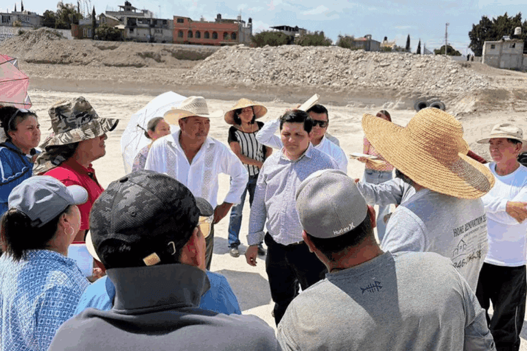 Imagen: En comunidad de Ixmiquilpan, pobladores están inconformes por el cierre de un camino