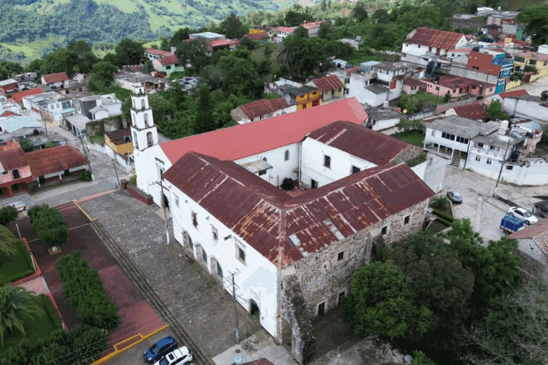 Imagen: En Xochicoatlán, el 63% del Cabildo no cuenta con estudios superiores
