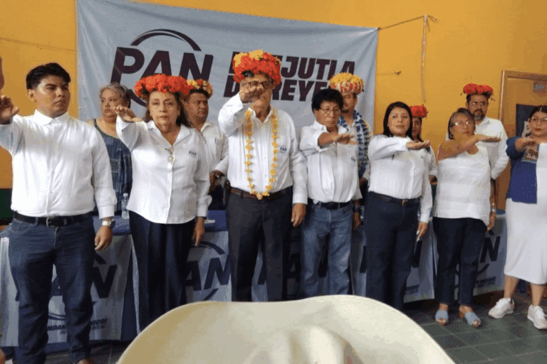 Imagen: Suegro de diputado federal toma protesta para cargo partidista y desata comentarios