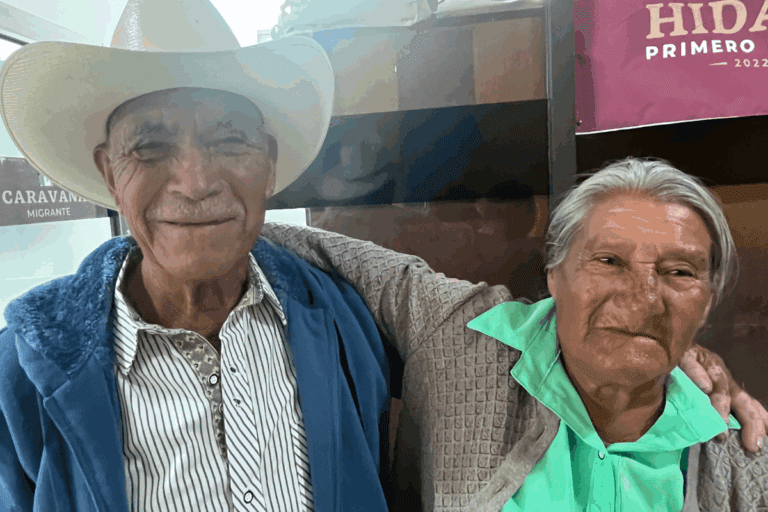 Imagen: Adultos mayores de Villa de Tezontepec viajarán a Estados Unidos para reencontrarse con su hijo