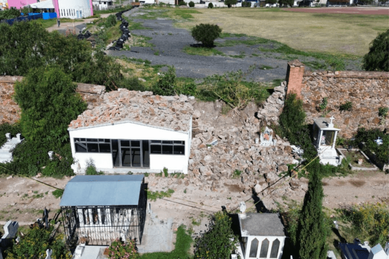 Imagen: INAH revisará proyecto para reconstruir la barda del Panteón Municipal de Pachuca