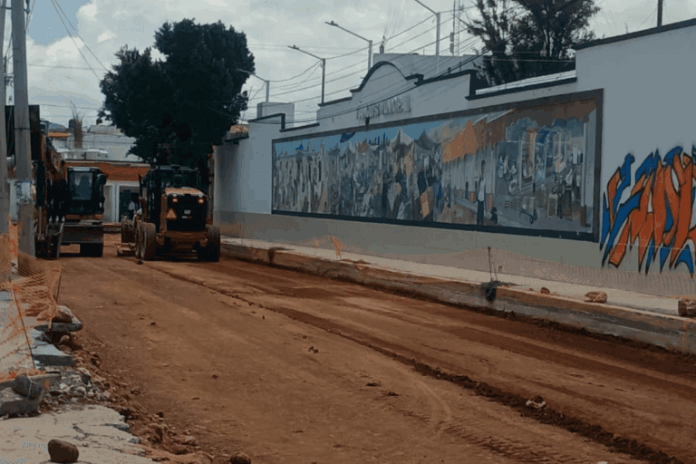 Imagen: Comerciantes del tianguis de Tula resienten la rehabilitación de calle