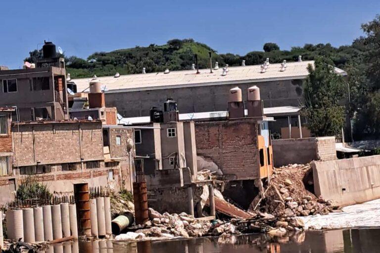 Imagen: Otras casas en Tula, afectadas por el socavón; las demolerán