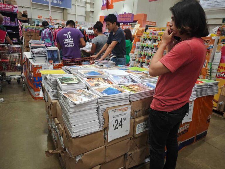 Imagen: En Huejutla, padres lidian con los altos costos en los útiles escolares y las cuotas