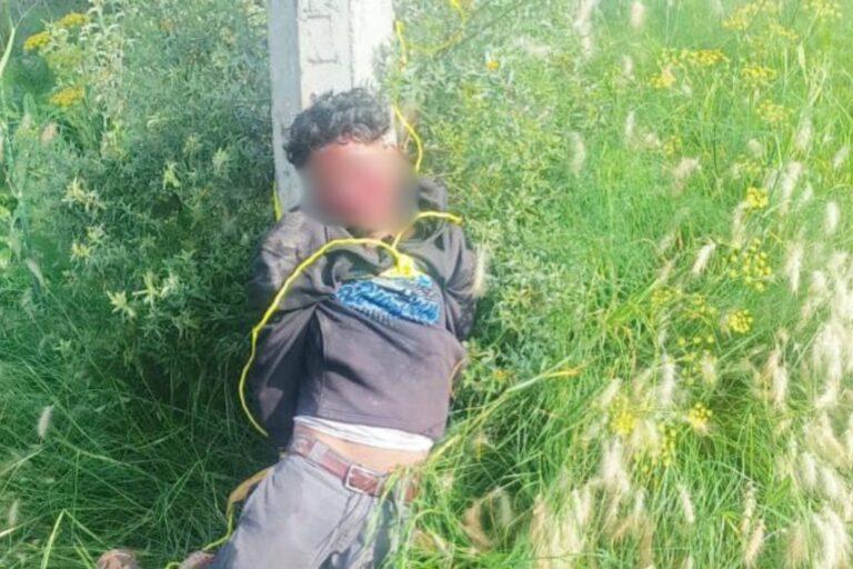 Imagen: Vecinos retienen y golpean a presunto ladrón de motocicleta en San Agustín Tlaxiaca