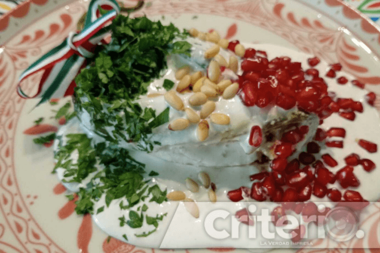 Imagen: ¿Antojo de chiles en nogada? Descubre los mejores de Omitlán