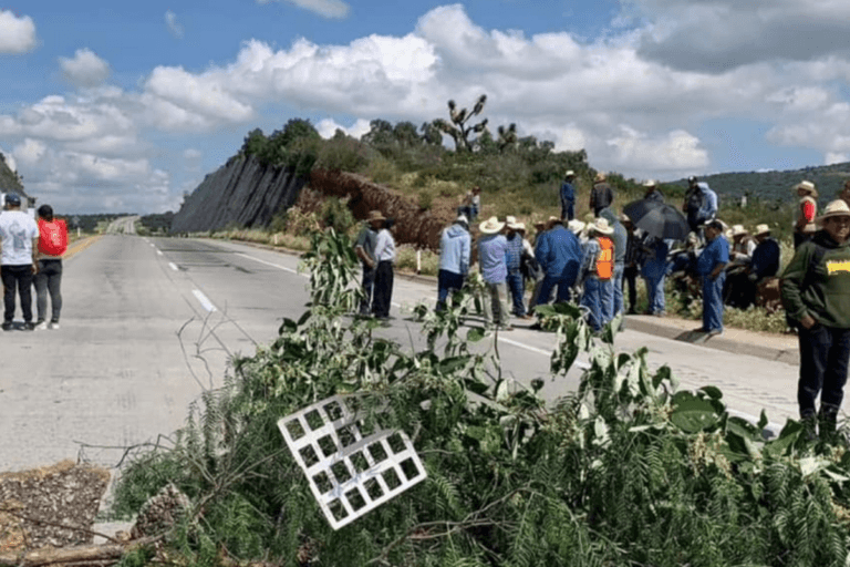 Imagen: Suman 48 horas de bloqueo en el Arco Norte; ¿cómo ha avanzado el problema entre ejidatarios y autoridades federales?