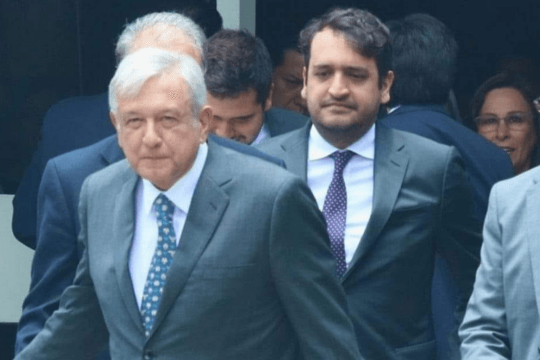 Imagen: AMLO confirma participación de su hijo Andrés en Morena y anuncia aparición de Beatriz Gutiérrez Müller en la ‘mañanera’