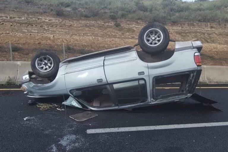 Imagen: Atención: Vuelca camioneta en la carretera Pachuca-Tulancingo