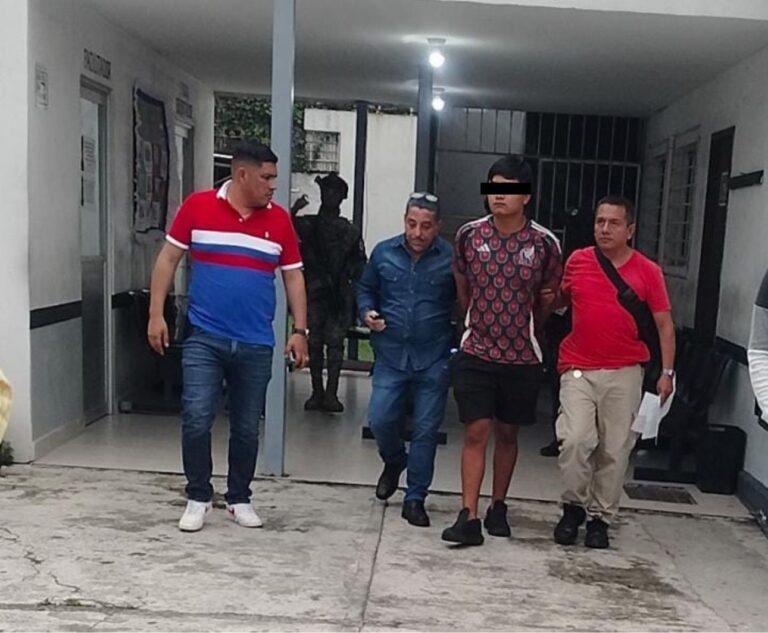 Imagen: Alumnos de prepa secuestran y asesinan a su profesor, en Veracruz