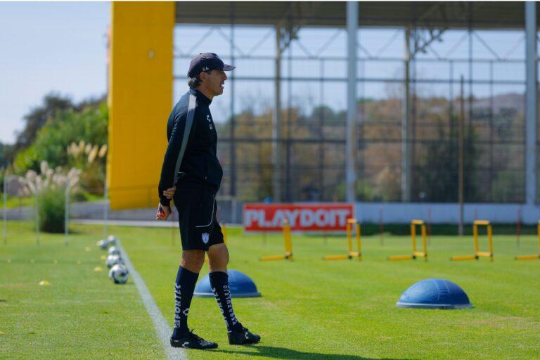 Imagen: Guillermo Almada, la joya cotizada: Pachuca pone precio millonario para liberar a su técnico