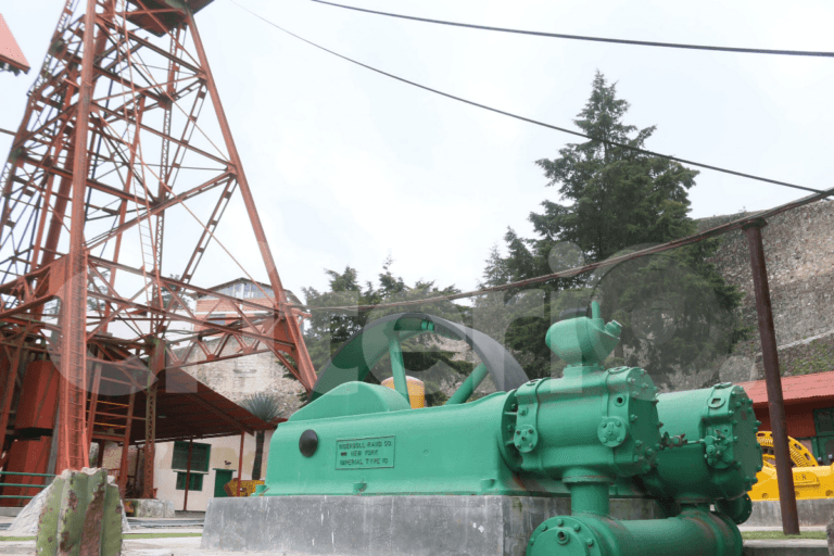 Imagen: En honor a mineros ingleses, en Real del Monte inauguran memorial