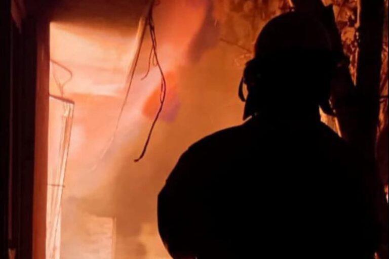 Imagen: Se incendia vivienda en Tepeji del Río; hubo cinco rescates durante el siniestro