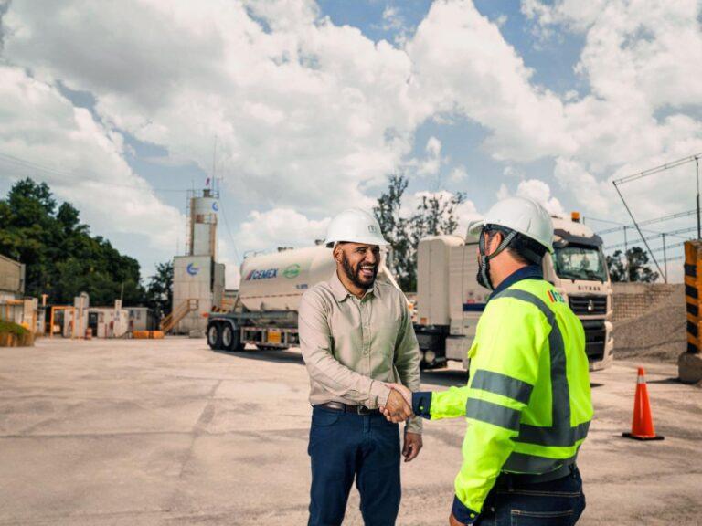 Imagen: Cemex lanza campaña Hechos de algo más