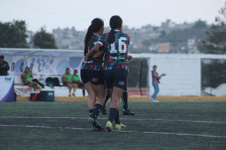 Imagen: Mineras Ceumh, líderes invictas en la TDP Femenil, buscan seguir su paso arrollador ante Bombarderos.
