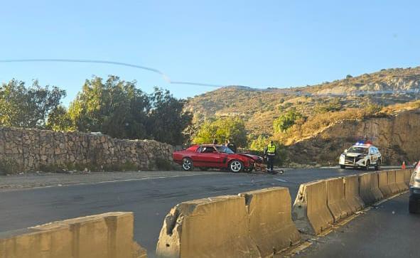 Imagen: Vehículo choca en el Corredor de la Montaña