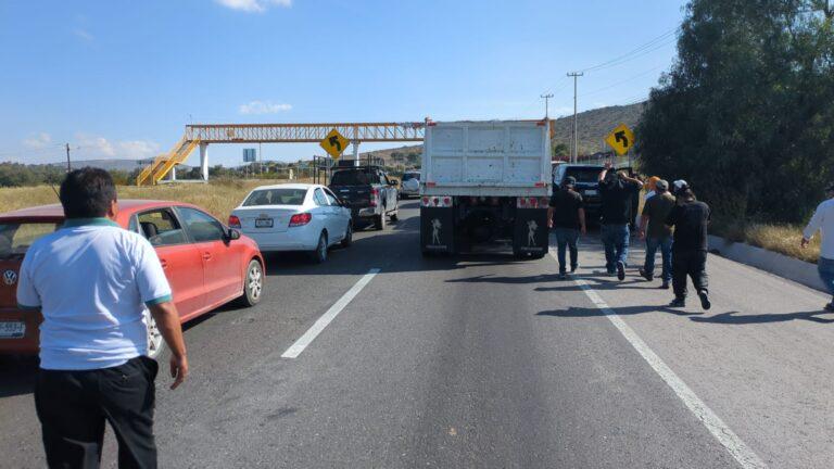 Imagen: Alerta: mineros y transportistas de Zimapán bloquean el bulevar Santa Catarina y la Pachuca-Actopan