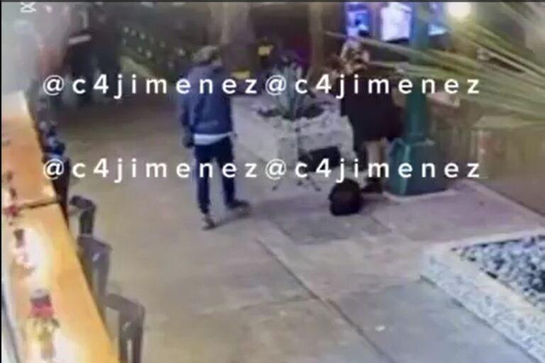 Imagen: Video: Jovenes violinistas tocaban en un restaurante cuando un sujeto las ataca
