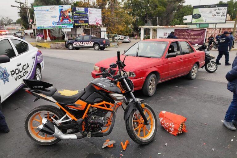 Imagen: Lesionados tras accidente entre motocicleta y auto en Ixmiquilpan