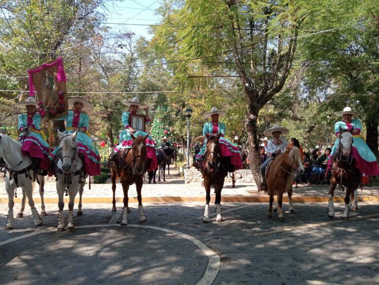 Imagen: Charras de Atotonilco el Grande desfilan en honor a la Virgen de Guadalupe